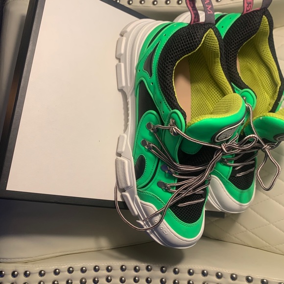 - Authentic Green And Black Gucci Flashtrek … - Picture 3 of 9